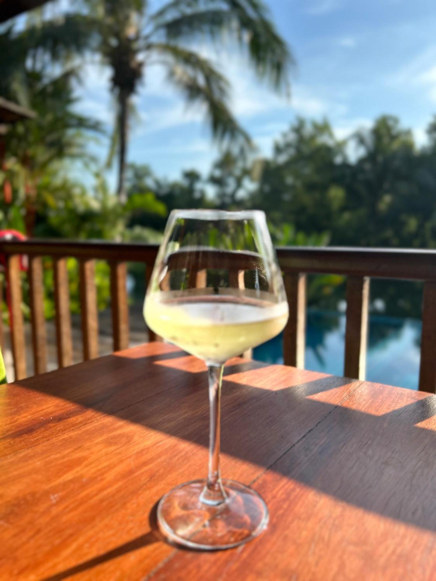 Nanai Resort Salakphet Ко Чанг Экстерьер фото